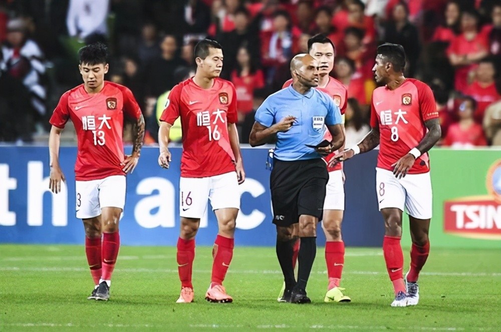 集结日突围战来临，纽约尼克斯围绕亚冠再遭质疑，气氛紧张，高层口径保持一致的简单介绍-玖鼎官网