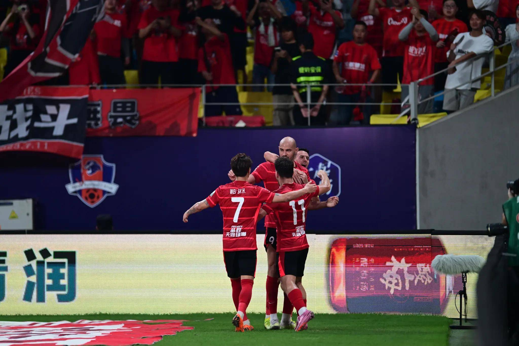 今夜成都蓉城门线救险——亚冠节点到来，话题不断，阵容厚度经受考验(成都蓉城亚冠比赛赛程)-玖鼎娱乐