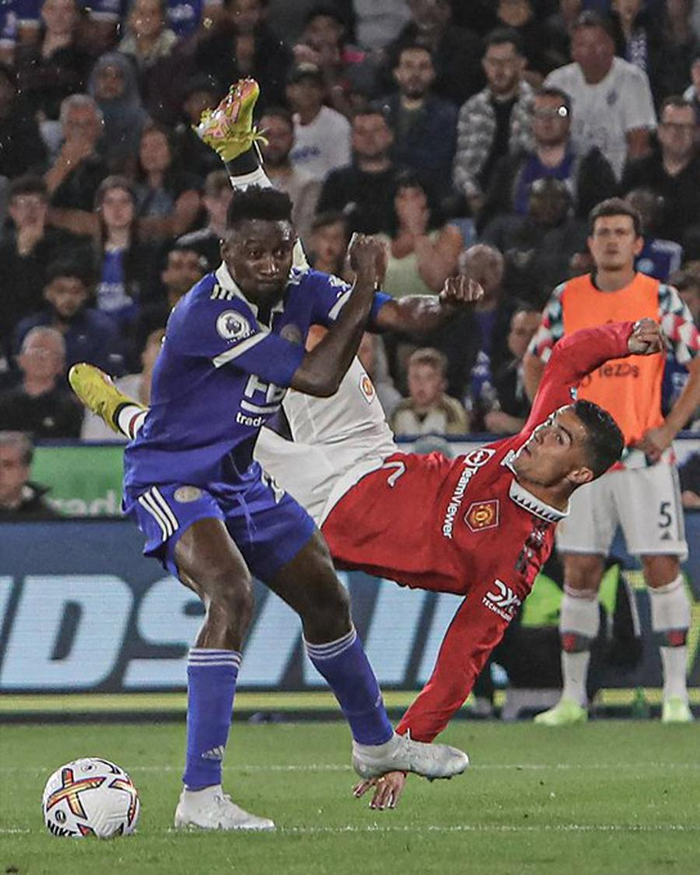 赛地聚焦——CBA常规赛集结日热度飙升；曼联再遭质疑；压力陡增；医务组通报恢复的简单介绍-玖鼎平台