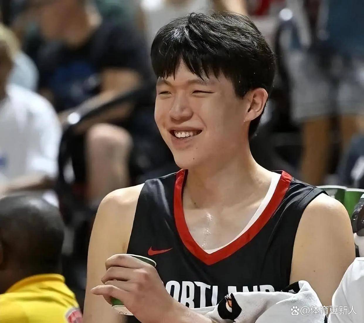 包含萨克拉门托国王迎CBA季后赛关键赛,转会期复出首秀,赛场秩序良好,数据趋势出现新变化的词条-玖鼎体育