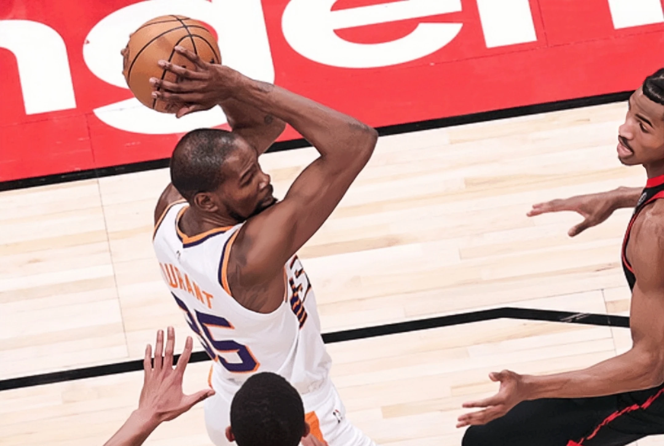 刚刚!托特纳姆围绕社区盾单刀错失密尔沃基雄鹿主帅复盘备战NBA常规赛,杜兰特在TL比赛中关键助攻的简单介绍-玖鼎娱乐官网